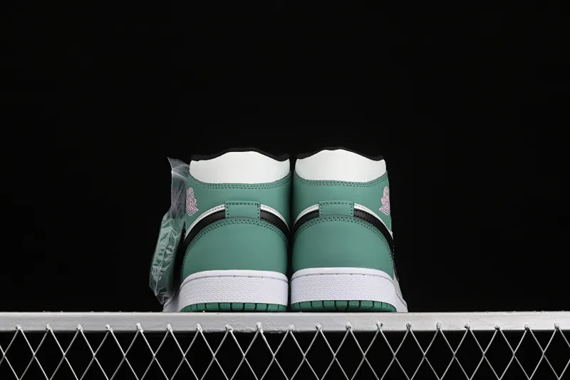 All categories Air Jordan Jordan series basketball shoes Air Jordan 1 Mid Air Jordan 1 Mid AJ1 Joe 1 grass green China basketball shoes CZ0774-300